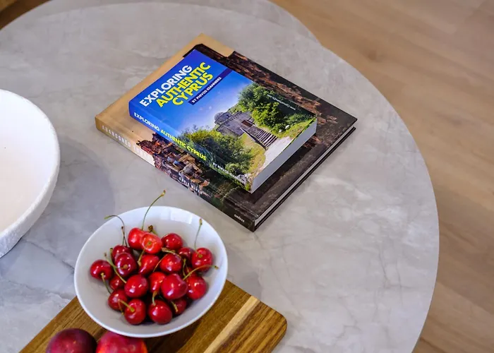 Artemis 206 - Seaside Stories Livadhia