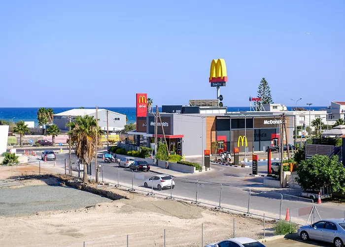 Artemis 206 - Seaside Stories * Livadhia